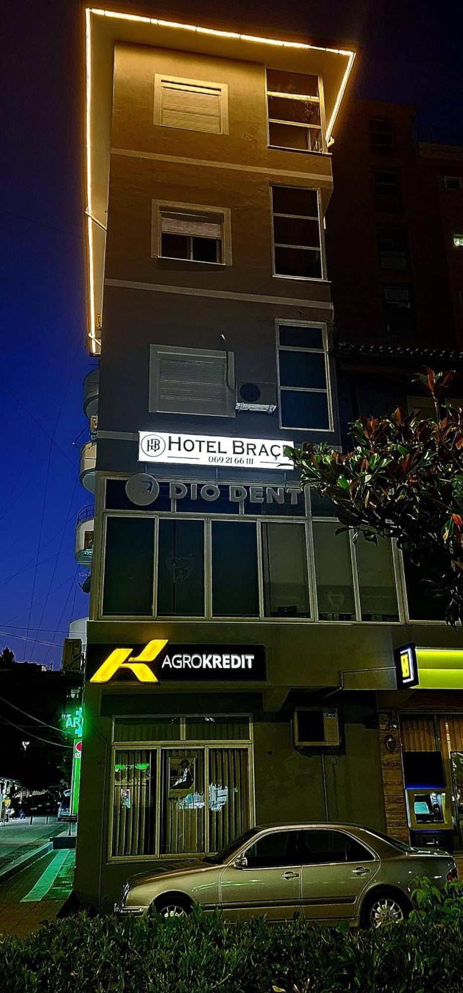 Hotel Brace *